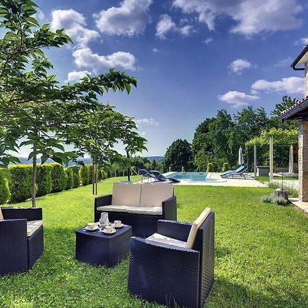 Villa Bella Lupoglav  ภายนอก รูปภาพ