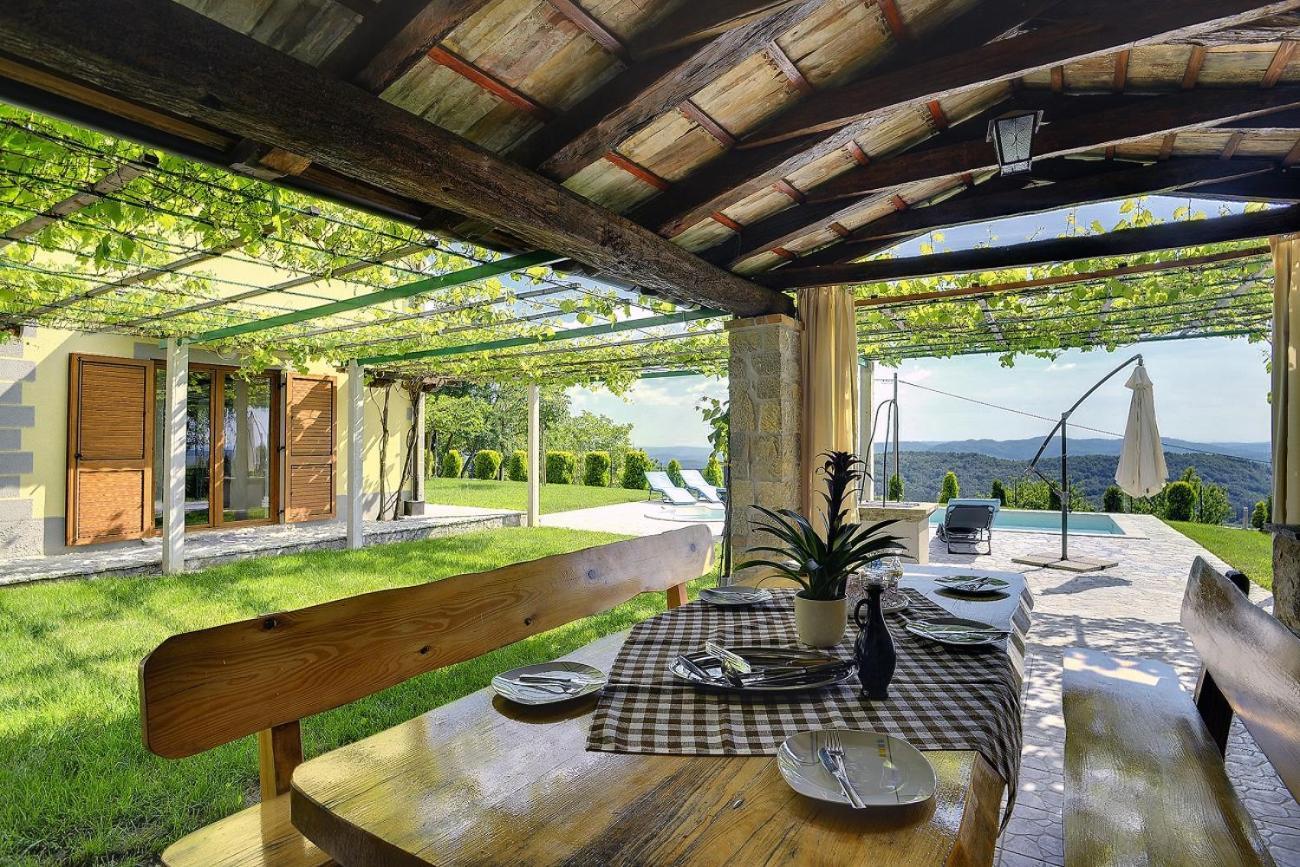 Villa Bella Lupoglav  ภายนอก รูปภาพ