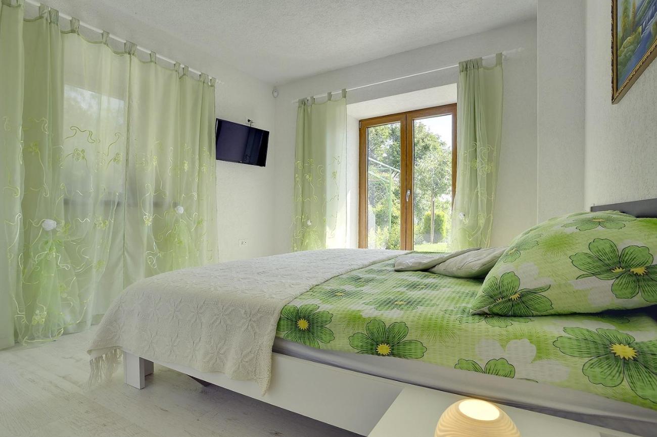 Villa Bella Lupoglav  ภายนอก รูปภาพ