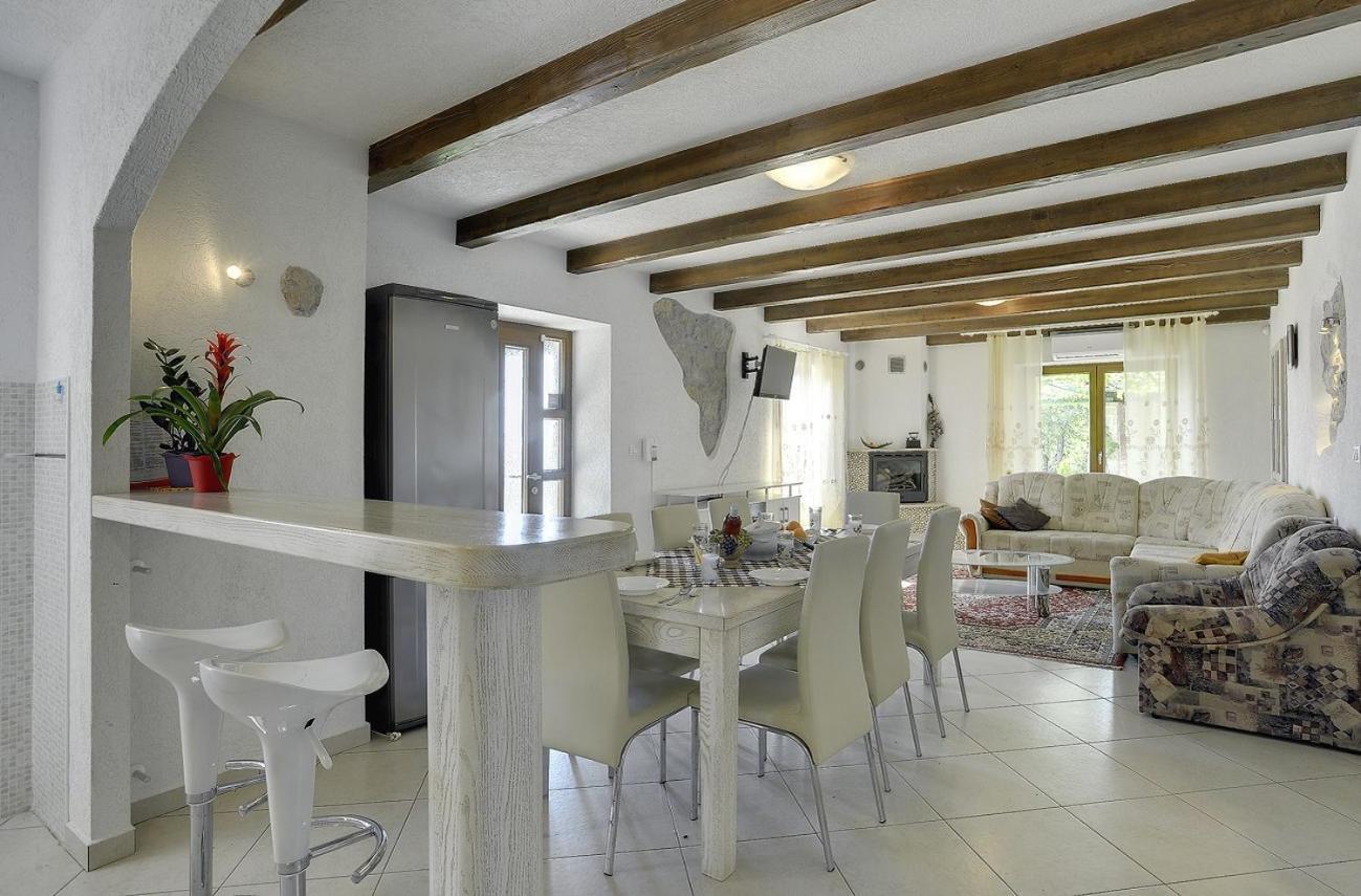 Villa Bella Lupoglav  ภายนอก รูปภาพ
