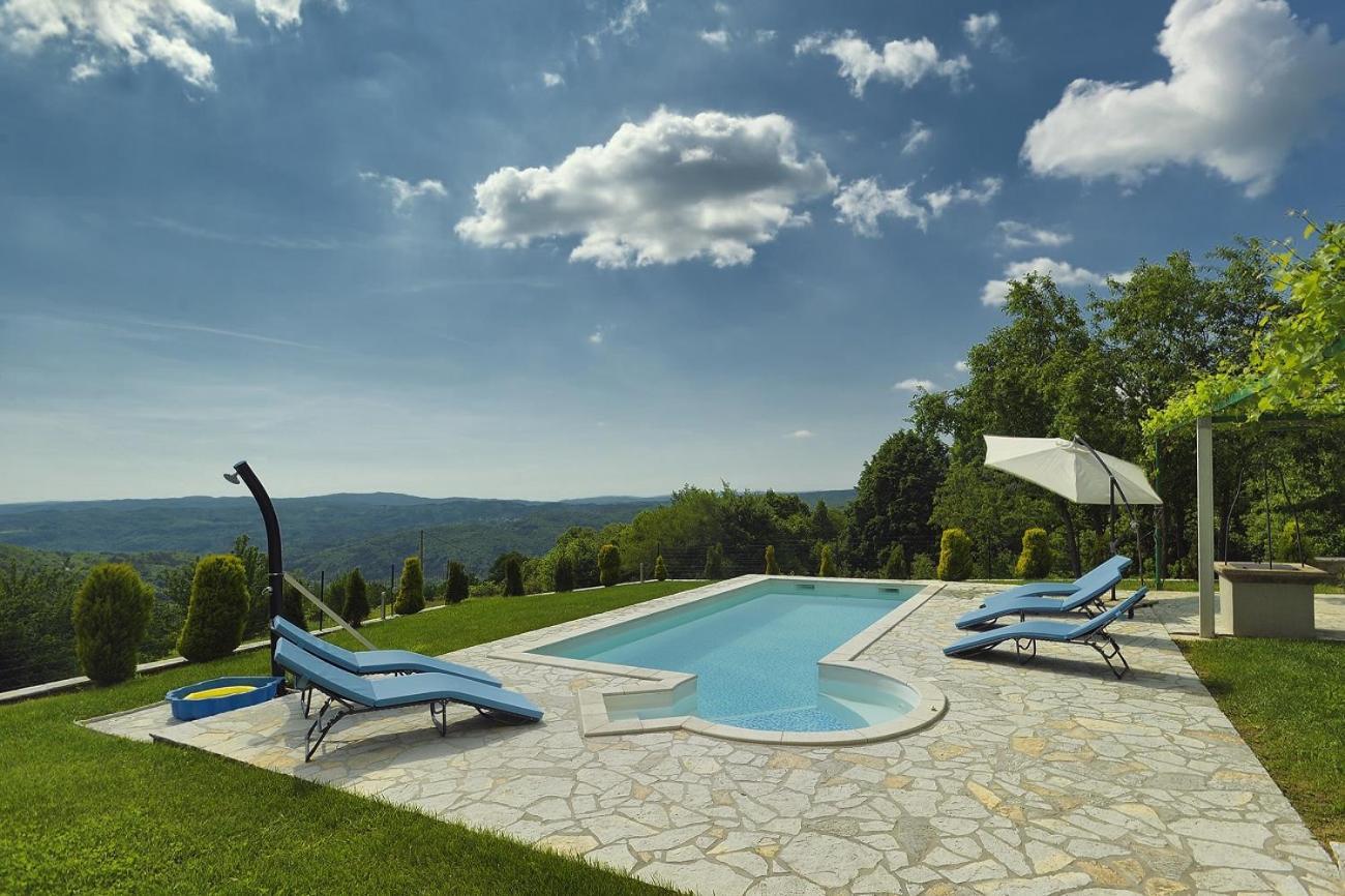 Villa Bella Lupoglav  ภายนอก รูปภาพ