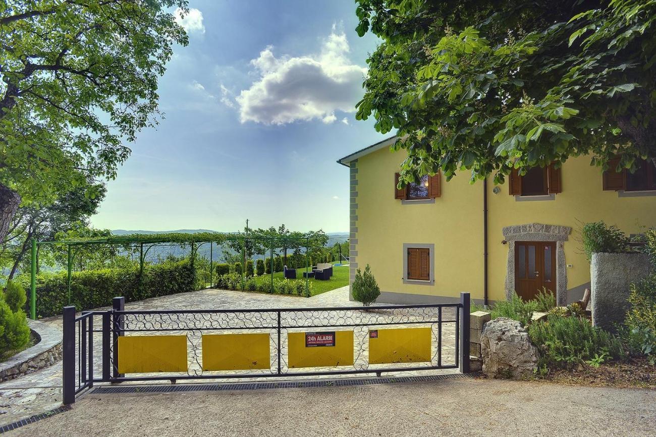 Villa Bella Lupoglav  ภายนอก รูปภาพ