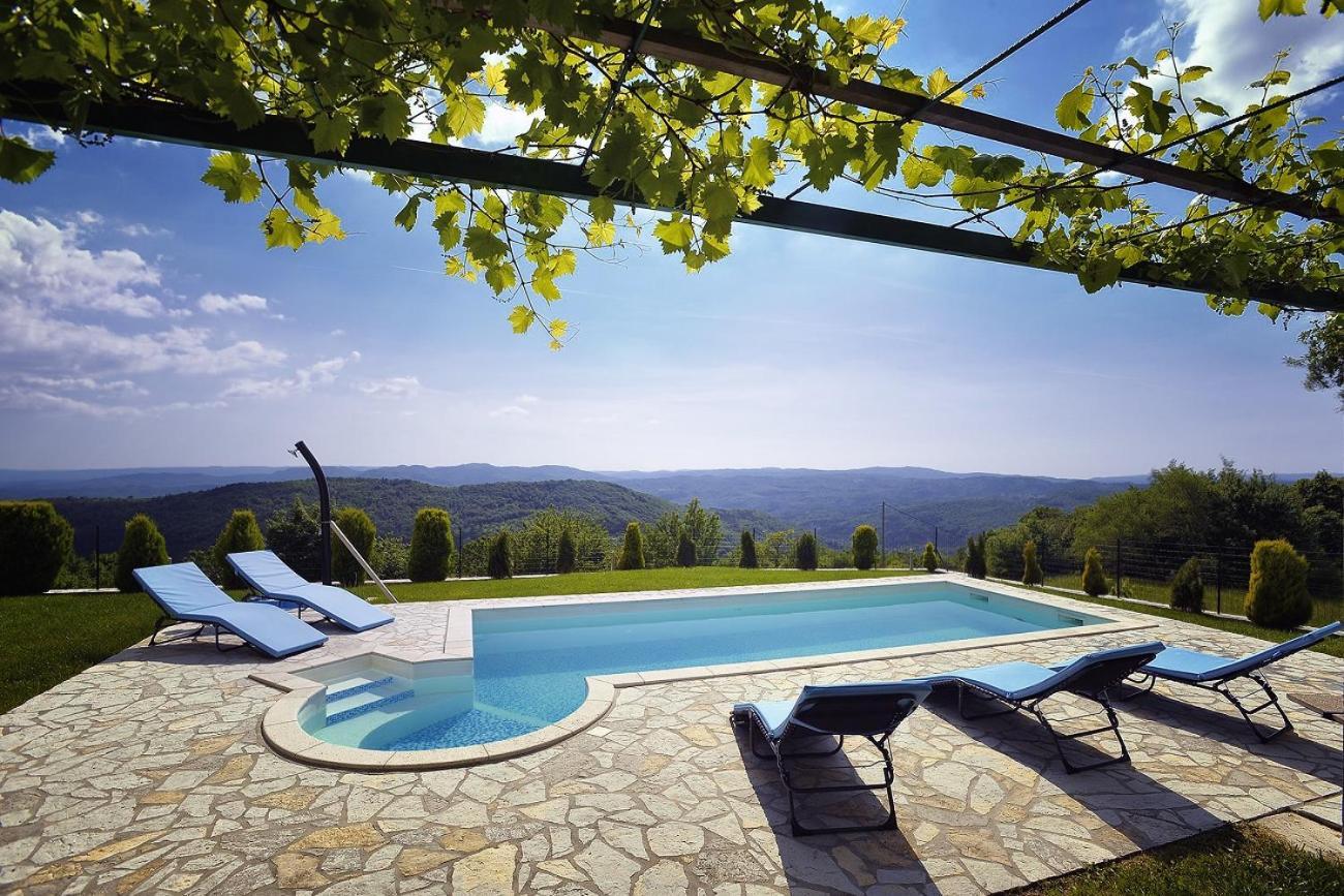 Villa Bella Lupoglav  ภายนอก รูปภาพ